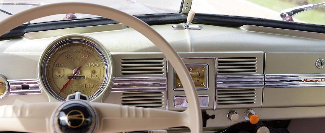 Aluguer de viaturas, carros para cinema, carros para publicidade, carros para eventos sociais